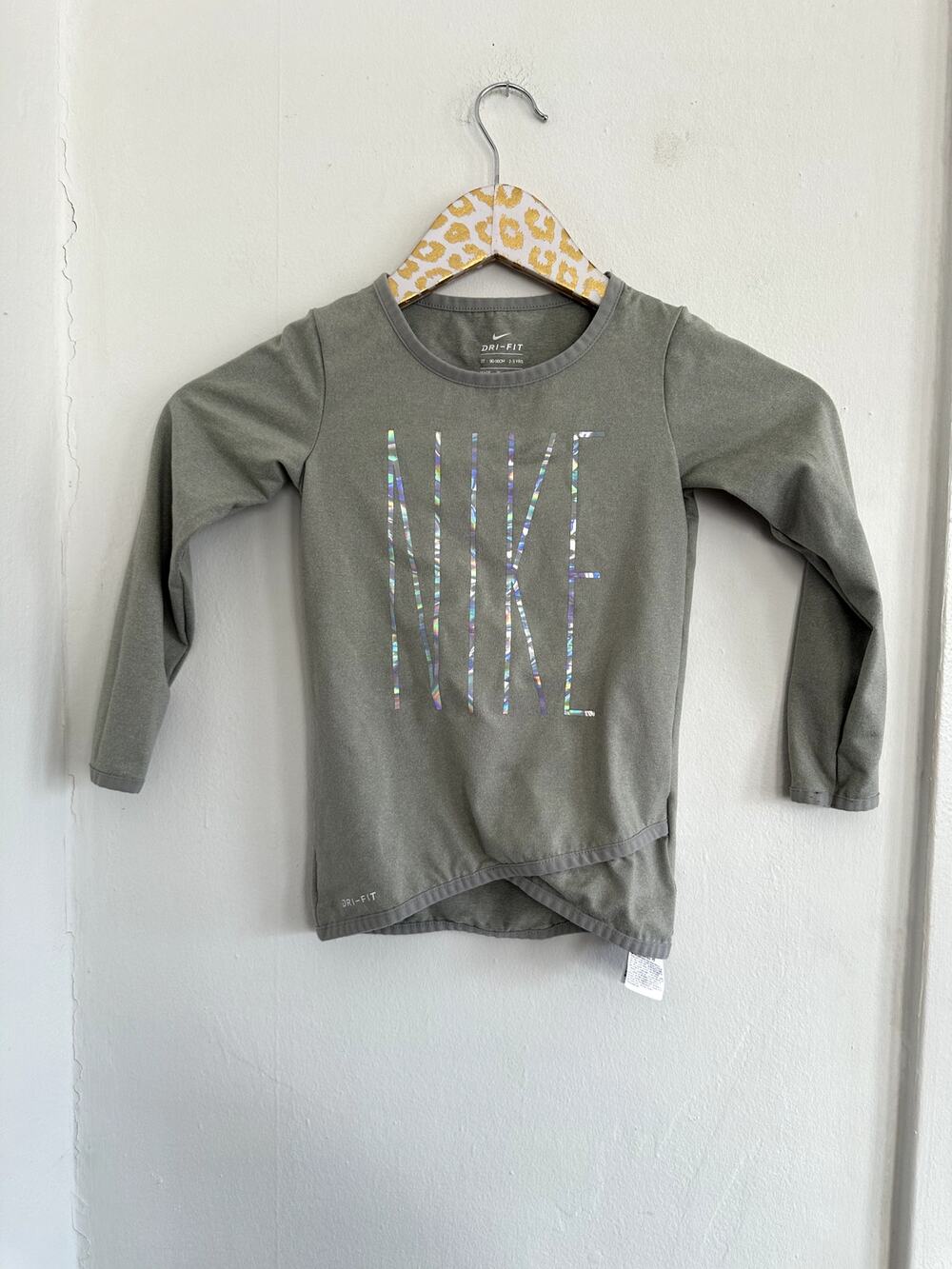 Nike Gray Toddler Longsleeve Tee | Size 3T